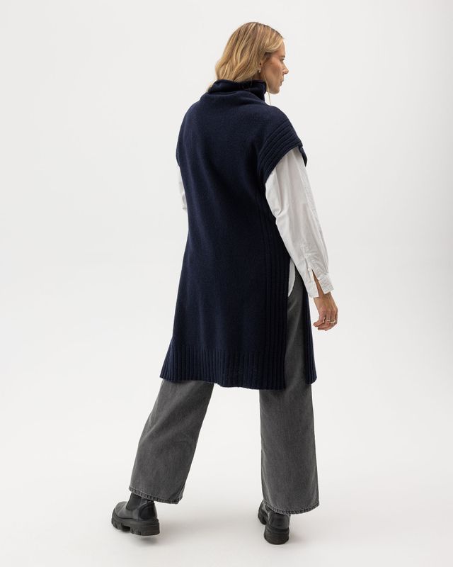 Kicki Long Vest