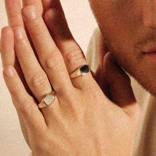 Klackring i äkta silver med onyx