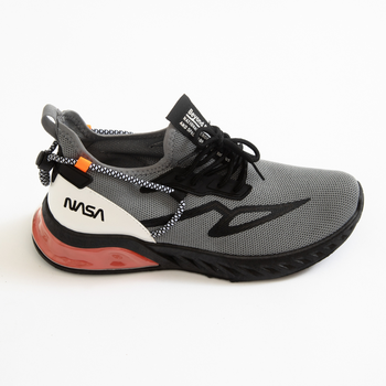 Lätta sneakers i mesh Grå