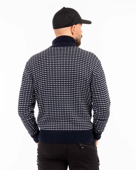 Stickad tröja, windstopper