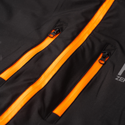 Skoteroverall, Mount Zero - Dam