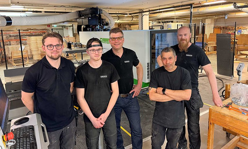 Frank Ekedahl, Theo Lindbäck, Tomas Wedenby, Daniel Stork och Axel Vedeskog framför Swedeses nya Biesse Rover B.