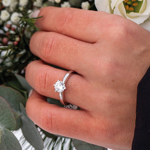 Story of Love Rome timanttisormus 1,00ct 18K valkokulta