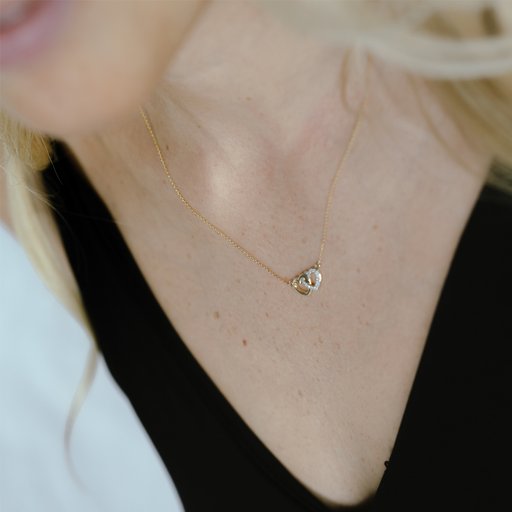 Timanttikaulakoru yht. 0,05ct 14K keltakulta