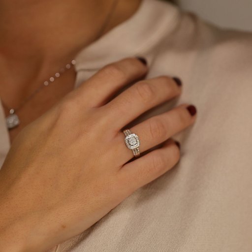 Timanttisormus yht. 0,22ct 14K  valkokulta