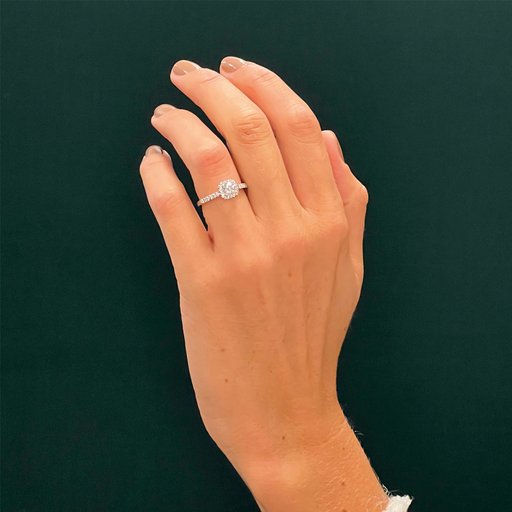 Fenia Sirius laboratoriotimanttisormus yht. 0,74ct 18K valkokulta