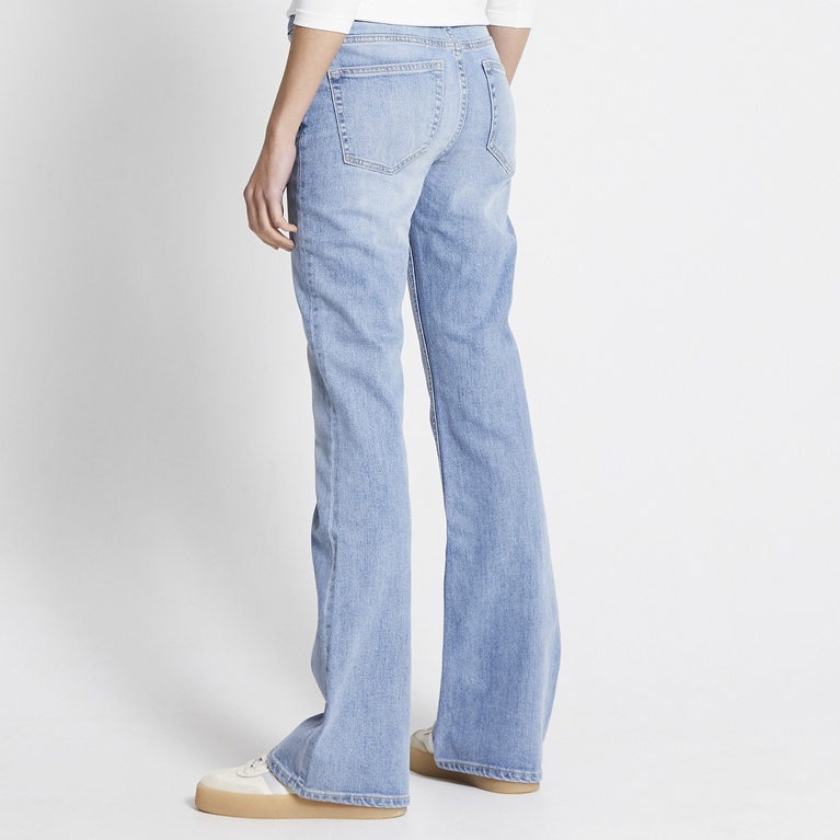 Low waist bootcut jeans "Low Boot" Light blue