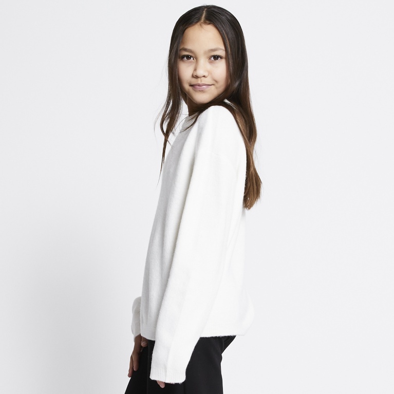 Basic knit sweater "Signe star" Off white