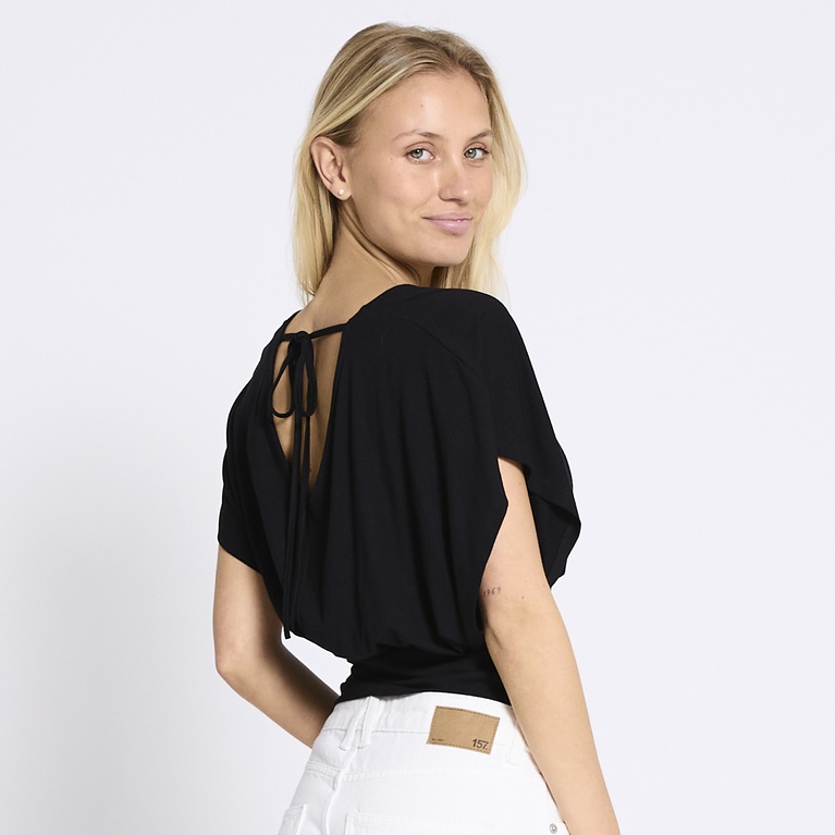 Top "Susan" Black