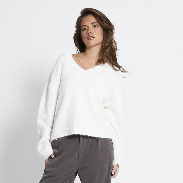 Knit v-neck sweater "Eina" Off white