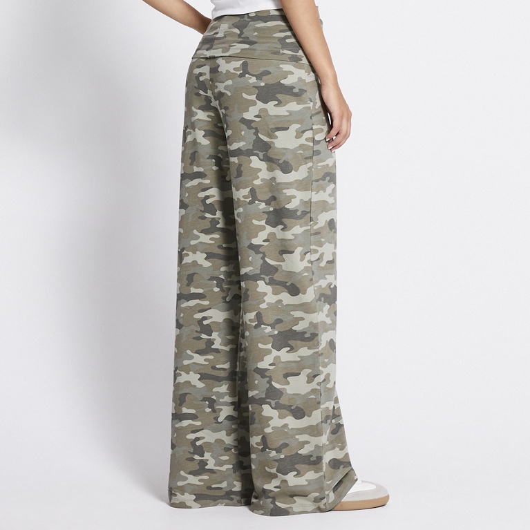 Camo foldable wide pants "Hannah" Print 1
