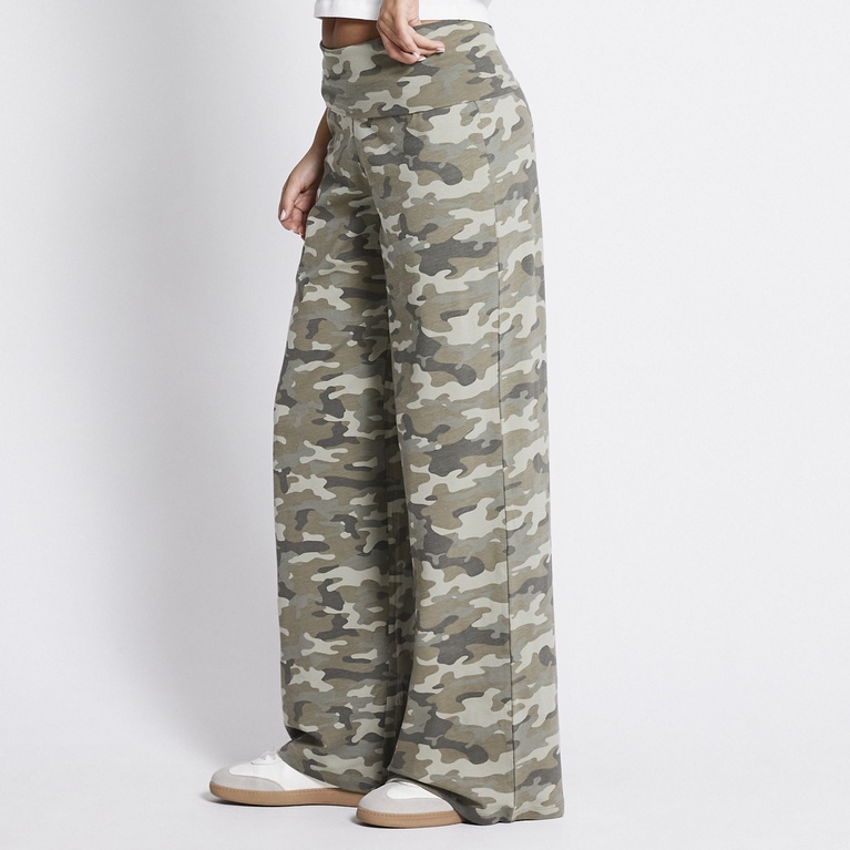 Camo foldable wide pants "Hannah" Print 1