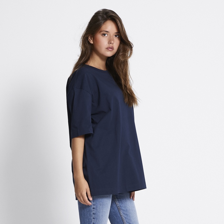 T-Shirt "Oversized Tee" T-Shirt "Oversized Tee"