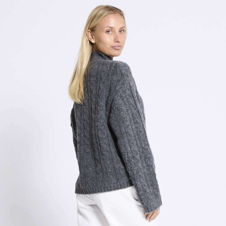 Cable-knit sweater "Beth"
