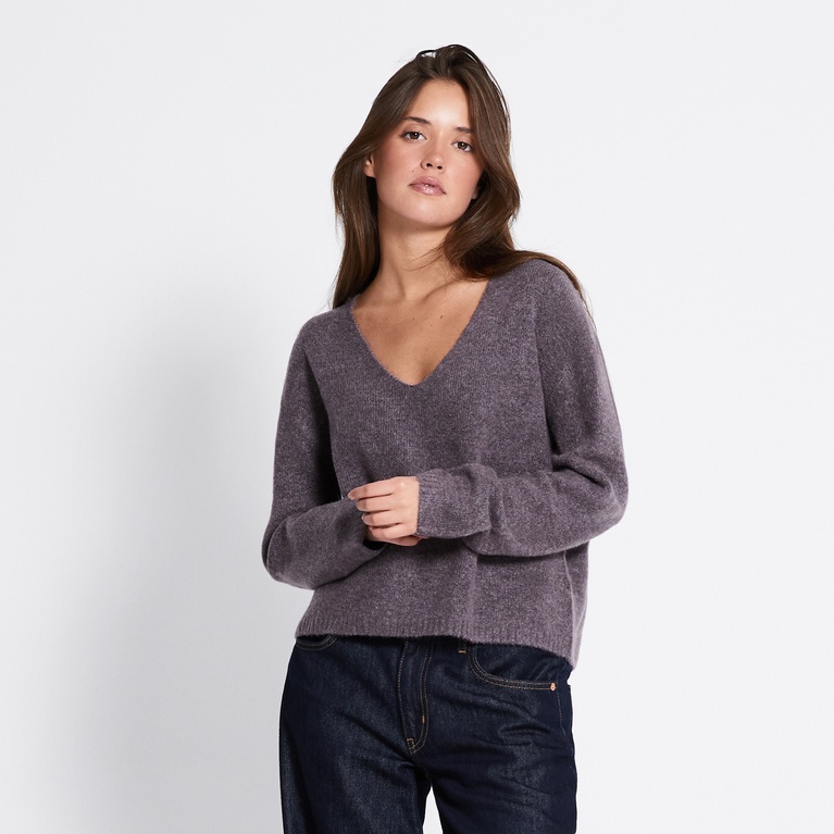 V-neck knit sweater "Keira"