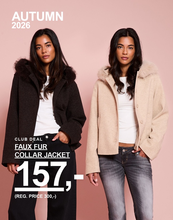 To piger i jakker med faux fur-krave, en mørkebrun og en beige. Kampagnetekst: ”FAUX FUR COLLAR JACKET 157,- (NORMALPRIS 300,-)”
