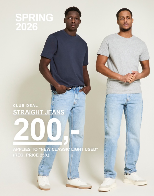 Jeans “New Classic” – Club Deal 200,- (Reg. price 250,- | Applies to “New Classic Light Used”), lyseblå jeans på to modeller.
