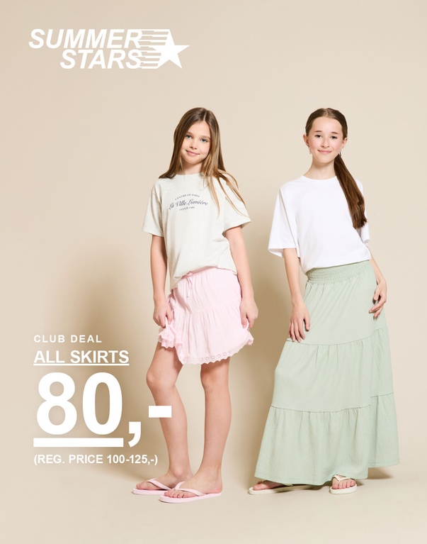 To piger står foran en lys baggrund iført toppe og nederdele i lyserød og lysegrøn. CLUB DEAL ALL SKIRTS 80,- (REG. PRICE 100-125,-)