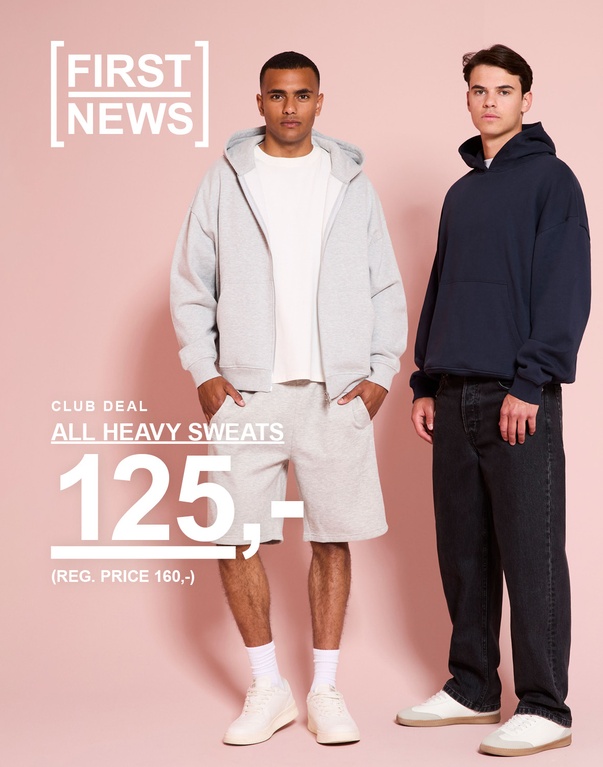 To fyre i grå og mørkeblå sweatlooks. Kampagnetekst: "CLUB DEAL ALL HEAVY SWEATS 125,- (REG. PRICE 160,-)"
