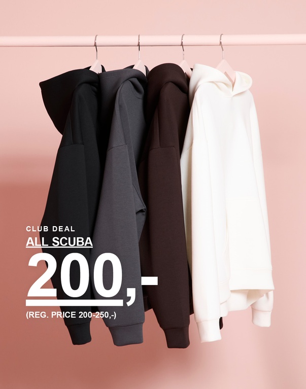 Fire scuba hoodies i sort, grå, brun og hvid. Kampagnetekst: "CLUB DEAL ALL SCUBA 200,- (REG. PRICE 200-250,-)".