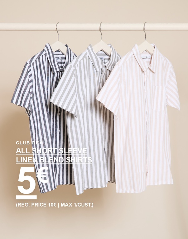 Kolme raidallista lyhythihaista pellavasekoitepaitaa väreissä sininen, harmaa ja beige henkarilla vaaleaa taustaa vasten. CLUB DEAL ALL SHORT SLEEVE LINEN BLEND SHIRTS 5€ (REG. PRICE 10€ | MAX 1/CUST.)