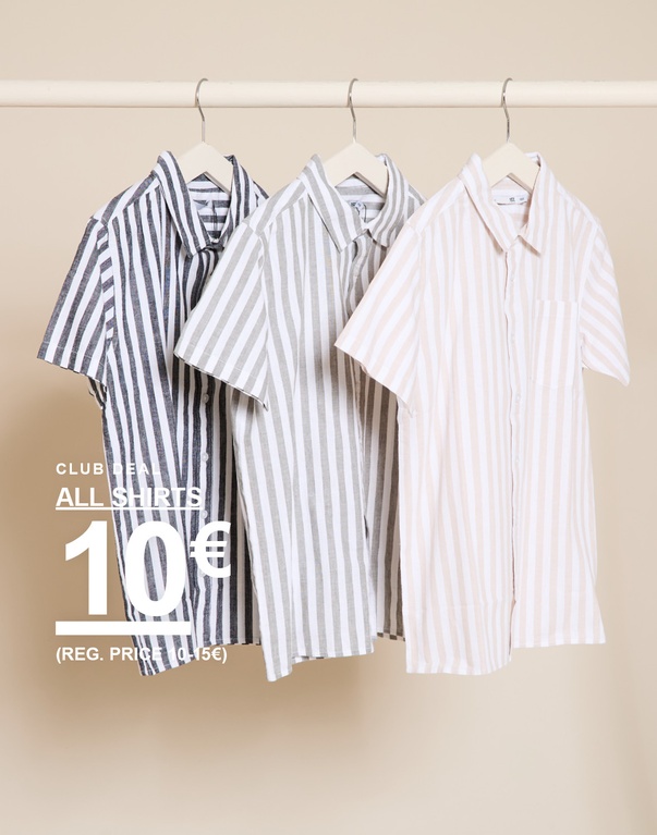 Drie gestreepte korte mouwen overhemden in de kleuren blauw, groen en wit aan hangers tegen een lichte achtergrond. CLUB DEAL ALL SHIRTS 10€ (REG. PRICE 10-15€)