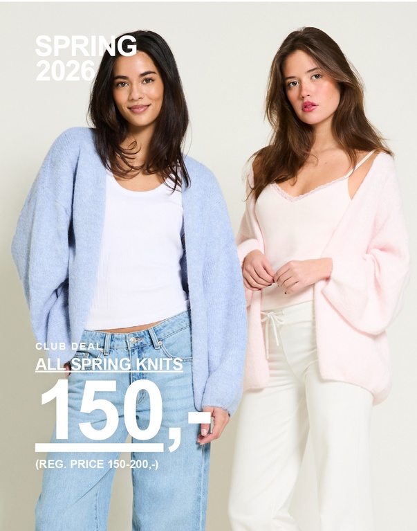 To jenter i strikkede cardigans, én lyseblå og én beige omslagsjakke. Kampanjetekst: 'CLUB DEAL, SPRING KNITS, 150,- (FAST PRIS 150-200,-)'.