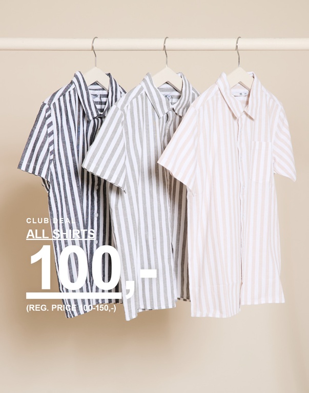Tre stripete kortermede skjorter i fargene blå, grønn og hvit på kleshengere foran en lys bakgrunn. CLUB DEAL ALL SHIRTS 100,- (REG. PRICE 100-150,-)