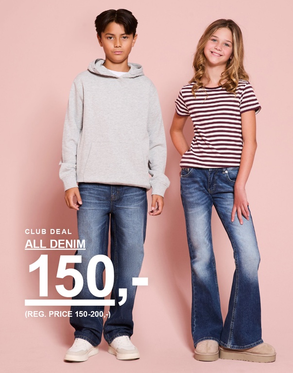 En gutt og en jente har på seg jeans i ulike modeller og vasker. CLUB DEAL – ALL DENIM 150,- (ord. pris 150–200,-).
