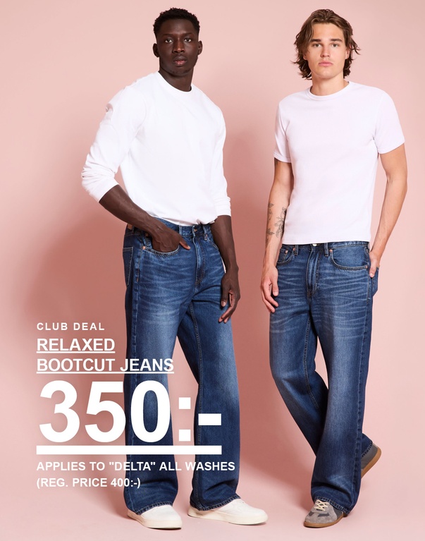 Två modeller bär Delta relaxed bootcut-jeans i olika tvättar. Club Deal: Relaxed bootcut-jeans 350 kr. Gäller Delta i alla tvättar. Ord. pris: 400 kr.