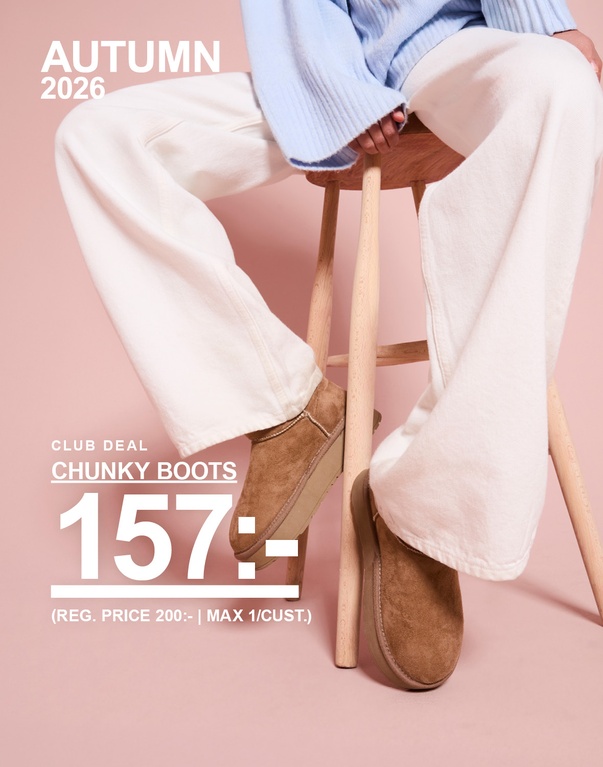 Modell i vita byxor bär bruna chunky boots. Club Deal: Chunky boots 157 kr. Ord. pris: 200 kr. Max 1 par per kund.