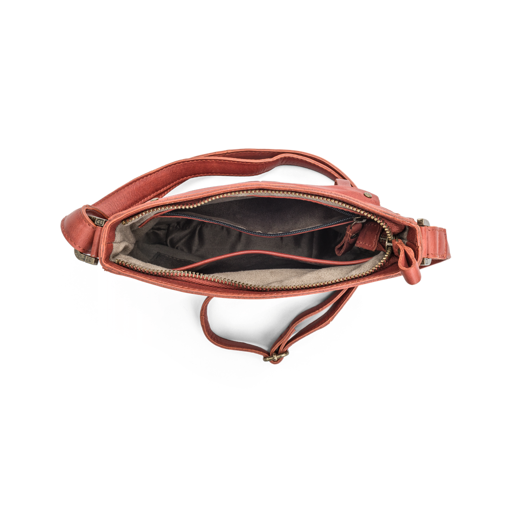 Axelremsväska crossover i skinn