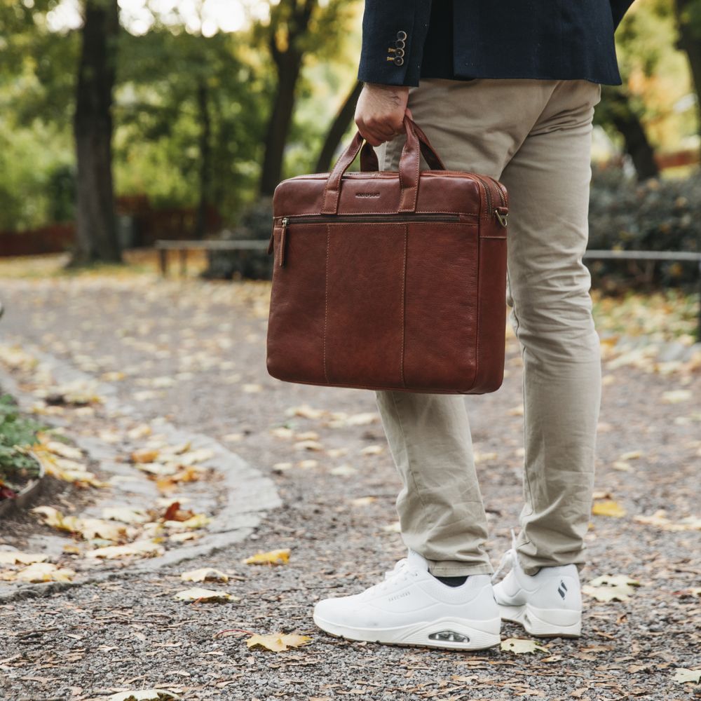 Datorväska 2-fack 16" portfölj i skinn