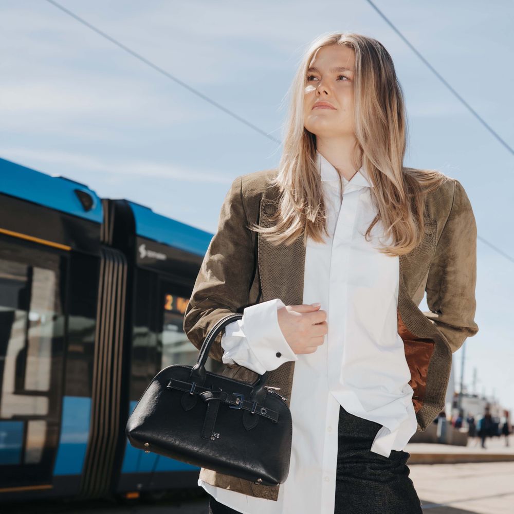Handväska Carina