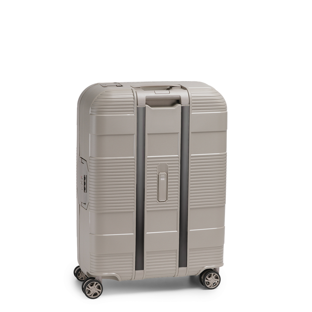 Bodø mellanstor resväska 65 cm, 69 L