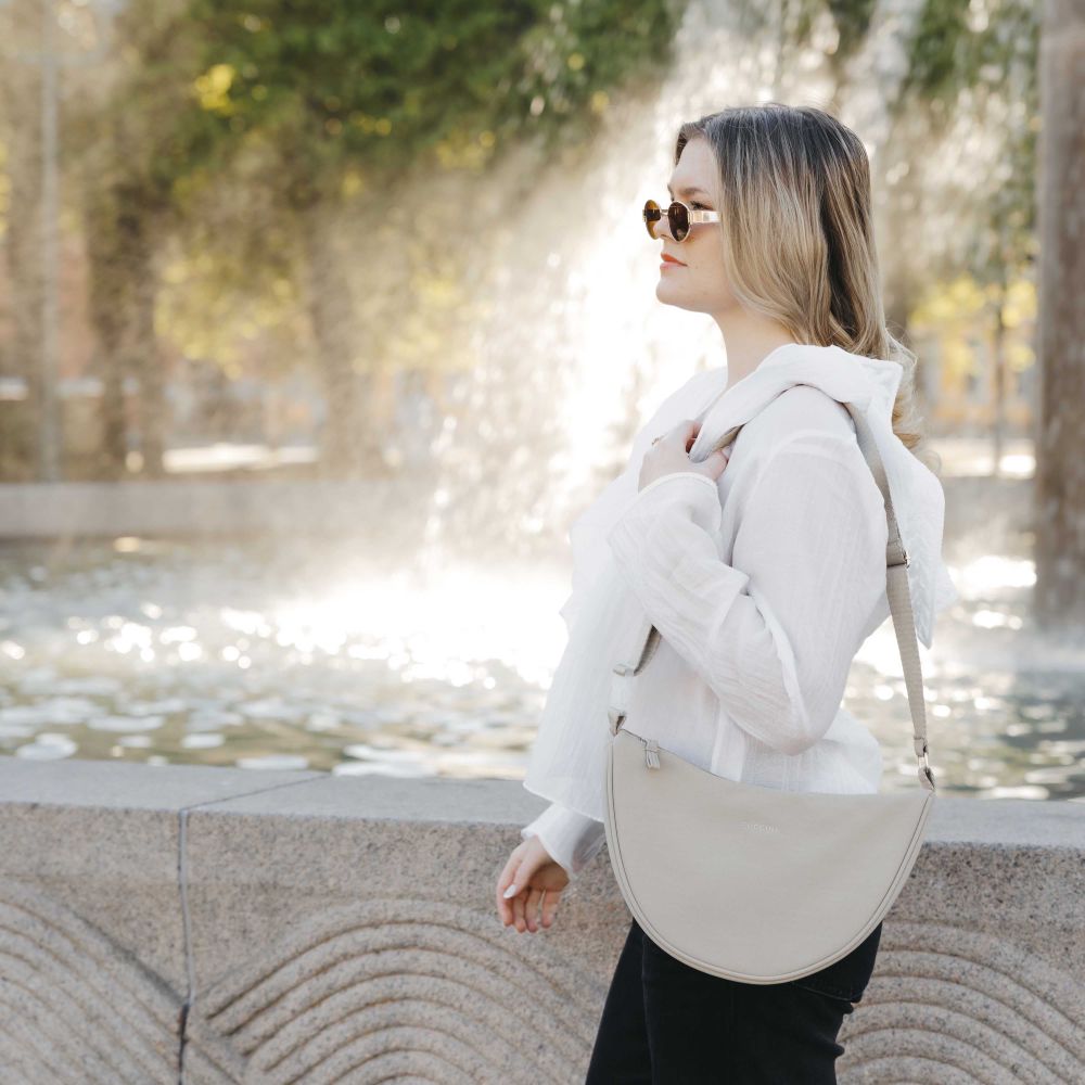 Lotta crossbodyväska