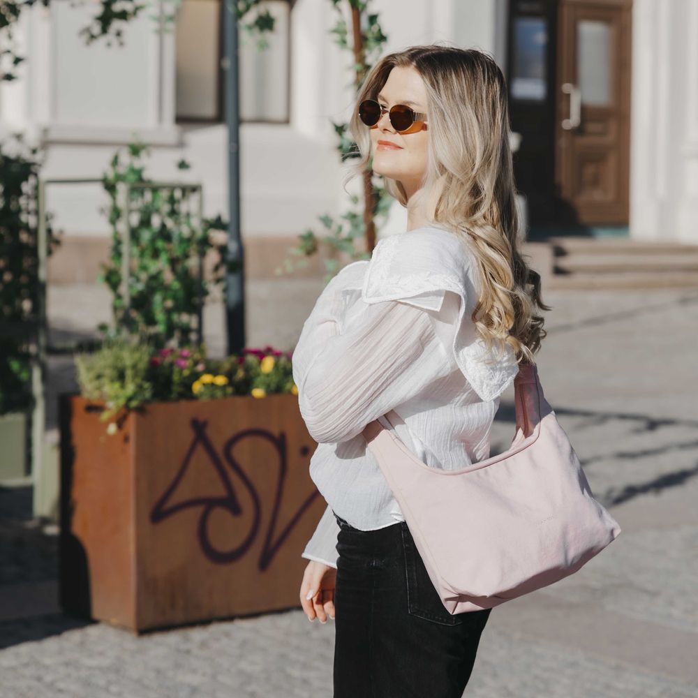Lotta crossbodyväska