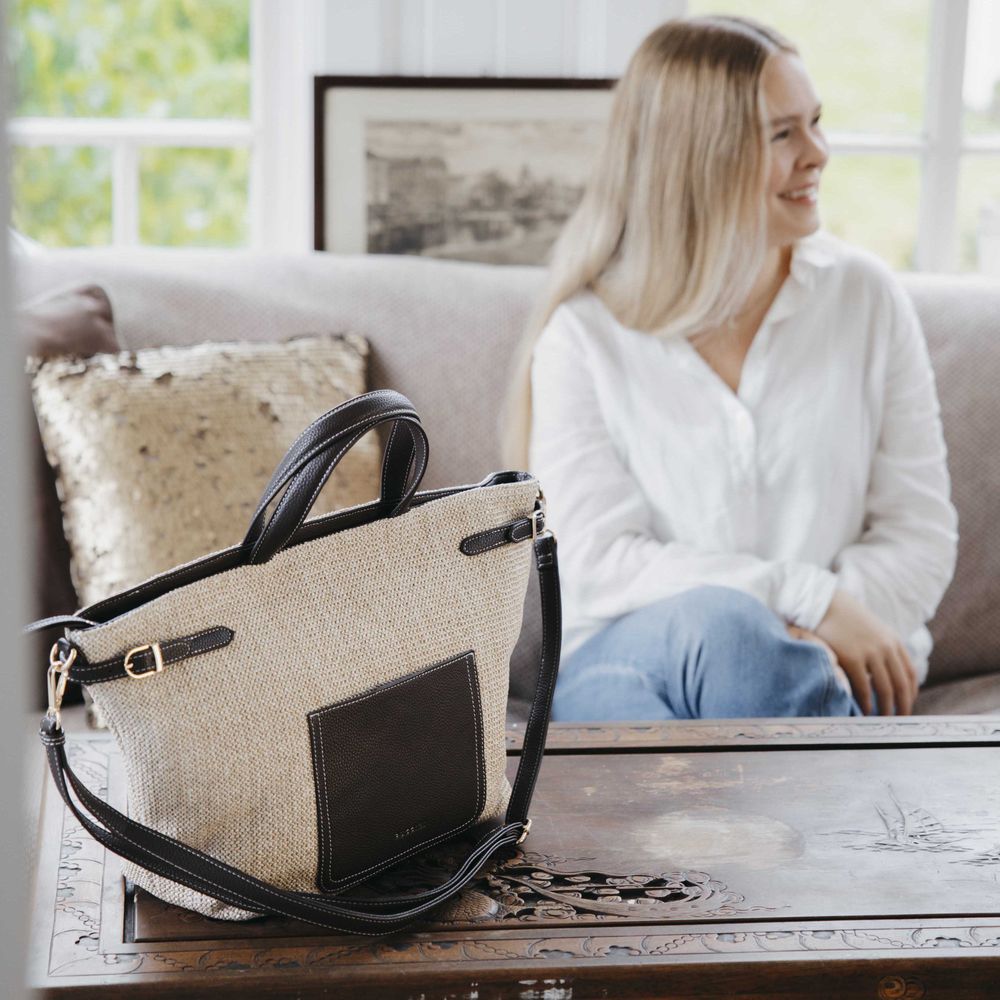 Handväska i kassemodell