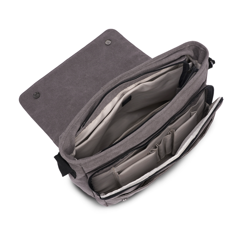 Axelväska i crossovermodell