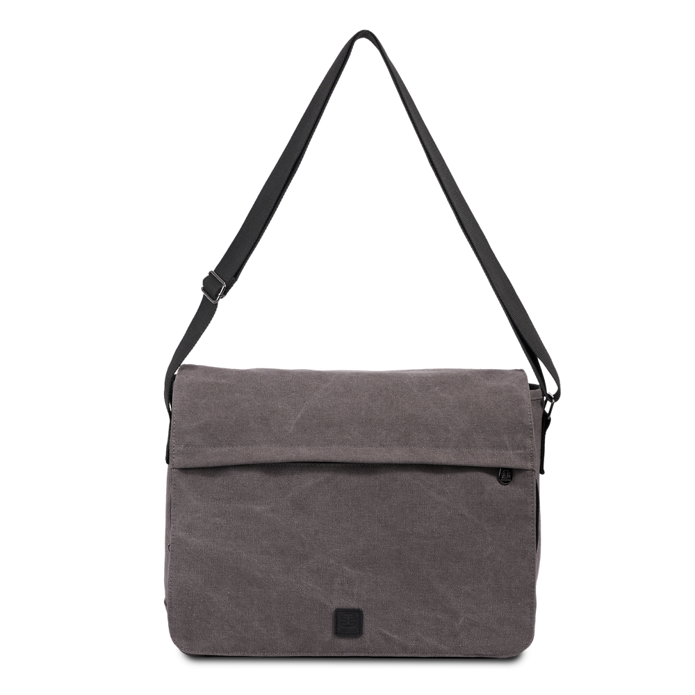 Axelväska i crossovermodell