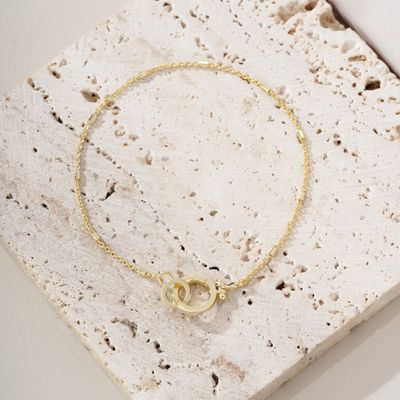 Pretty Circle Bracelet Gold