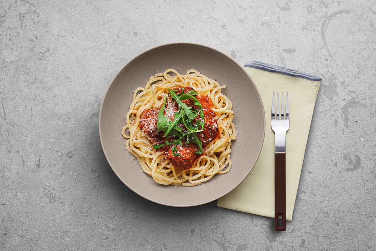 Årets rätt! 50/50 Köttbullar med pasta och tomatsås - Middagsfrid