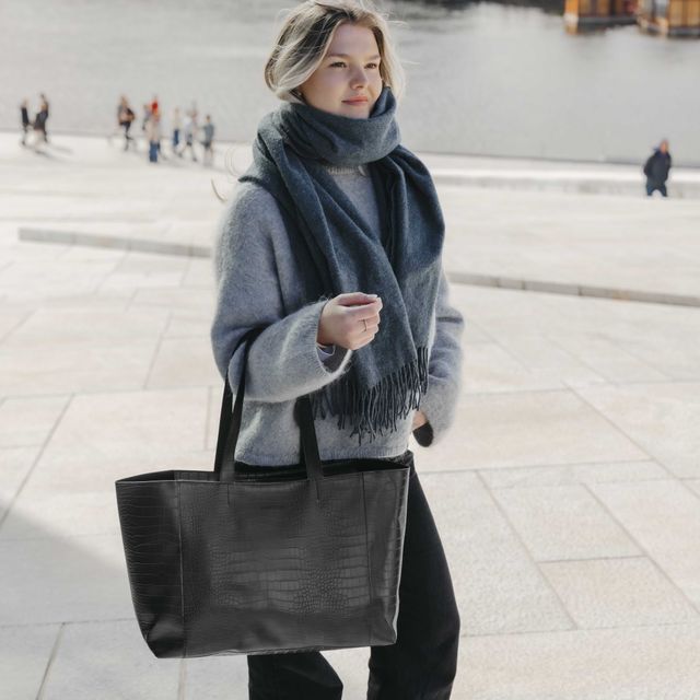 Greta tote bag
