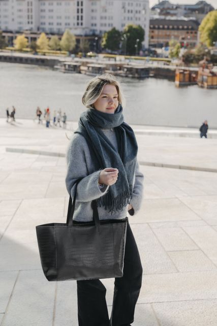Greta tote bag