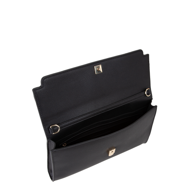 Fae Re Pochette