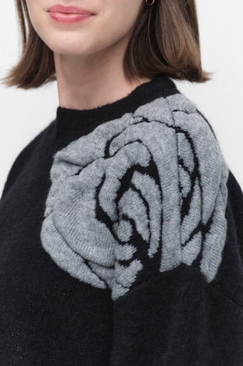 Gzrosaly pullover Gzrosaly pullover