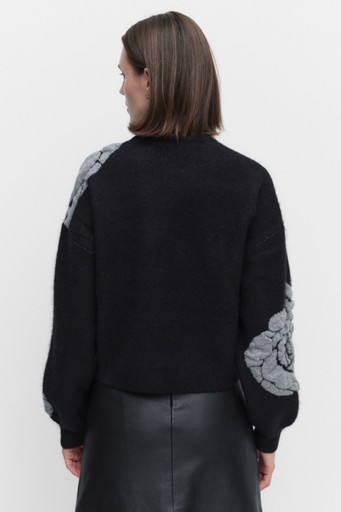 Gzrosaly pullover Gzrosaly pullover