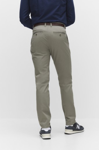 Brian chinos
