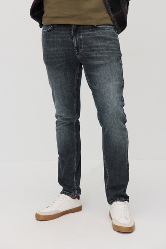 Post regular fit