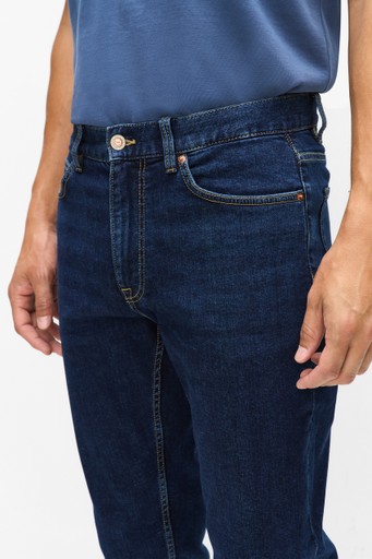 Post regular fit